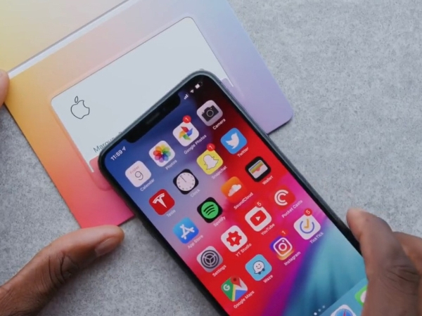 Apple Card 正式開通！ 知名 3C YouTuber 開箱點出「5 大亮點」：這真的是有史以來最有質感的信用卡！