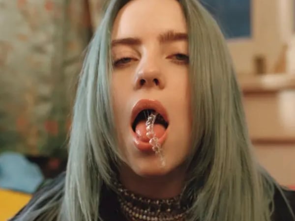 Billie Eilish 與美國潮牌打造聯名商品「還是很怪」！日式動漫巨乳女郎圖案超辣