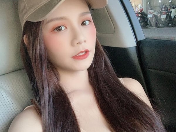 「E 奶超胸網紅」遭酸沒內涵「靠臉靠身材貼大咖 Youtuber 爆紅」不避諱坦承：都是事實！