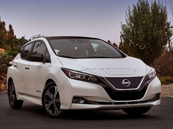 平均 10 分鐘賣一台!連 Tesla 都要要叫聲學長的 Nissan Leaf 預計 9 月強勢登台