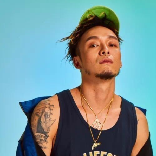 《中國有嘻哈》徐真真指控台北演唱會「臨時喊卡」是因被逼刪文？主辦方半夜回應了....