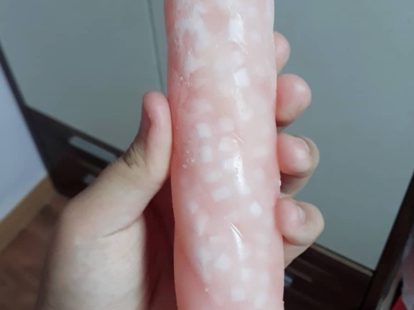 越看越母湯！網路瘋傳讓人臉紅的冰棒照片，網友：「這就是我要的棒棒⋯冰」
