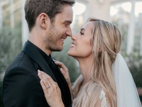 YouTube 訂閱粉絲近億超強大！PewDiePie 幸福宣告正式結婚，娶回愛情長跑 8 年正妹女友！