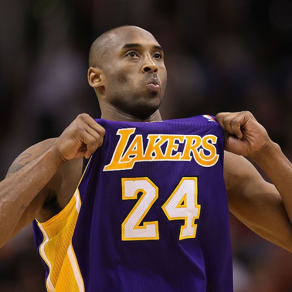 「你們最好派 3 人包夾我！」前 NBA 球員談論 Kobe 巔峰有多狂：「當年他 3 節就砍 60 分！」