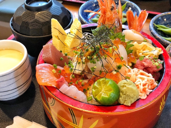 不知道內湖有什麼好吃的？跟著 MENU 來內湖，一次吃到中、日、捷、義、法、奧多國美食！