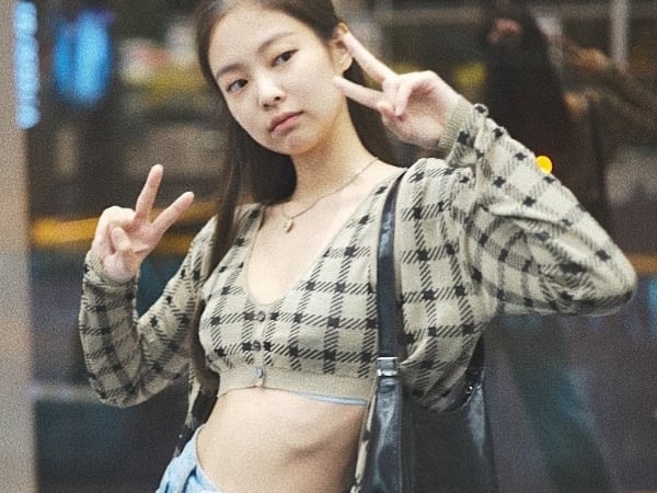 搭不好水蛇腰也會變水桶腰！連 Jennie 都會踩雷的 3 個「顯胖 NG 穿搭」妳中鏢了嗎？