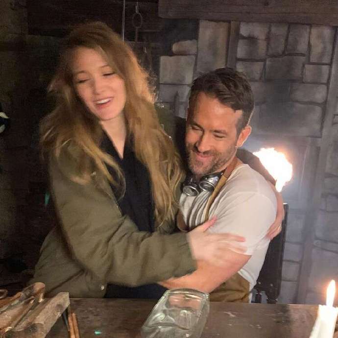 「死侍」萊恩雷諾斯慶祝老婆 32 歲生日,又耍賤分享一堆 Blake Lively 醜照!