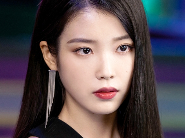 妳女友是哪一款？宅女朴敏英適合 Dior、女強人 IU 要噴這罐！10 位「韓劇女角對應香水」大公開！