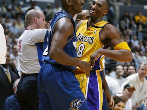 不要惹我！當年 Kobe 對戰巫師狂砍 55 分，原來全是喬丹的「這一句話」徹底激怒他！