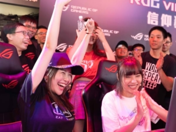 信仰直接點滿!實況女神降臨ROG VIP DAY網友:「ROG護照」太佛了rrrrrr