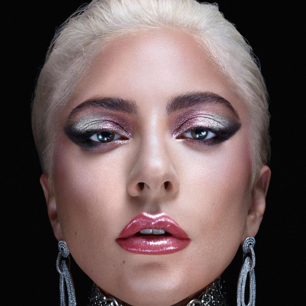 誰說濃妝一定皮膚爛？Lady Gaga 素顏膚況好到不行！她的「3 大日常保養術」大公開！