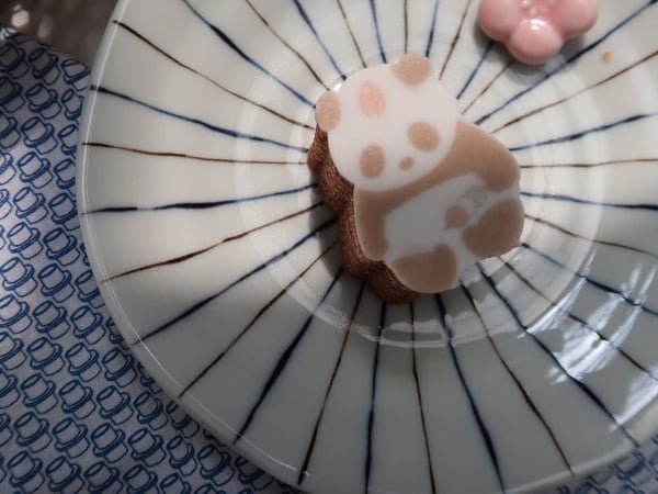 去日本玩必買什麼？東京熱門伴手禮都在這，讓你買到手軟！