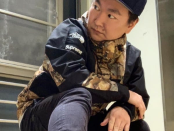 「樸素太可怕了」日本搞笑藝人整套 Supreme 下架商品！「至尊私服穿搭」這收藏我給過！