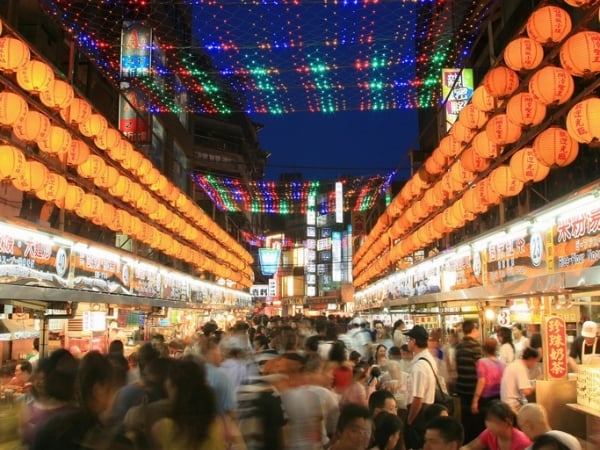 秋冬旅遊補助再加碼！入住就送你 200 元夜市抵用券，看完這篇秒懂怎麼用！