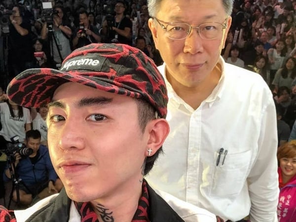 〈怪怪的〉之後再開金口！柯文哲、謝和弦釋出最新合作歌曲〈我不是台獨〉，網友：唱到心坎裡！