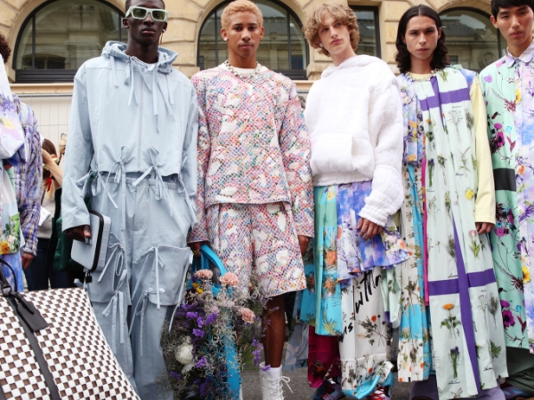 Louis Vuitton 史上最誇張的「草包」正式販售!2020 春夏配件 Virgil Abloh 「超顛覆」突破精品格局!