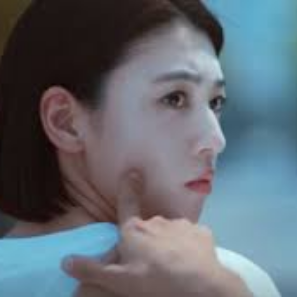 致敬《不能說的秘密》、另類同框 Jolin⋯周杰倫〈說好不哭〉「10 大隱藏彩蛋」骨灰粉才看得出來！