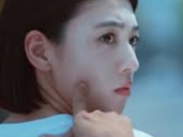 致敬《不能說的秘密》、另類同框 Jolin⋯周杰倫〈說好不哭〉「10 大隱藏彩蛋」骨灰粉才看得出來！