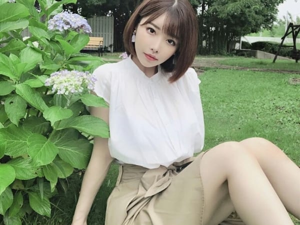 大奶穿衣服容易顯胖？E 罩杯 AV 女優深田詠美實在不服氣！教妳這樣穿最顯瘦！