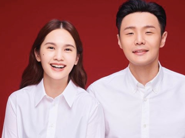 這算是第一張婚照吧?楊丞琳、李榮浩「多張領證照」曝光:「祝福我們都收到了,謝謝!」