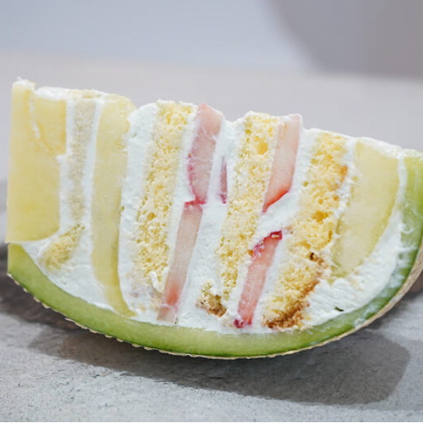 日本大阪 GrowLevel「整顆水果蛋糕」超美斷層，席捲 IG 成女孩最愛打卡新寵！