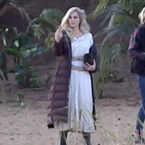 女神下凡！安潔莉娜裘莉《永恆族》扮相拍攝現場曝光，金髮造型仙氣滿滿！