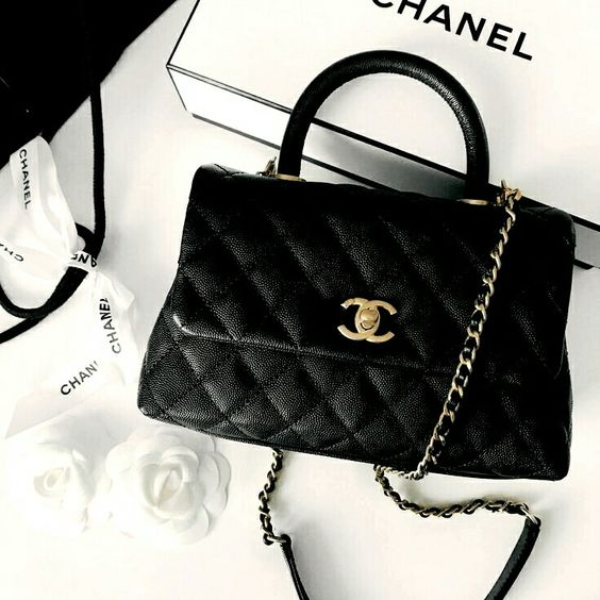 看膩腰包了嗎？IG 最近狂曬的包就是它！這 3 款最火「淑女提把包」再不跟上就太遲了！