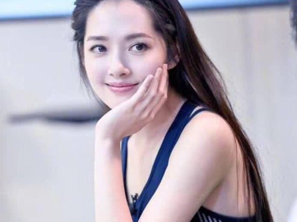 南湘都不會老?郭碧婷超甜蜜婚照流出,35 歲還能仙成這樣只因她「夠懂喝」?