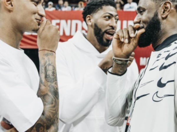 湖人三星下個球季力拚奪冠?!LeBron 領軍「腳上實力」制霸,Kuzma 更是著用聯名狠貨!