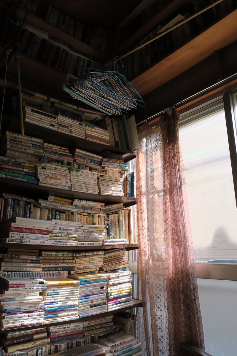 日本網友整理「愛看書」逝世叔父的住家遺物,多到誇張令網友直呼:這根本是書蟲天堂!