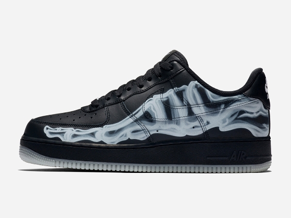 透視你的腳骨，夜光骷髏 Air Force 1 萬聖節參上