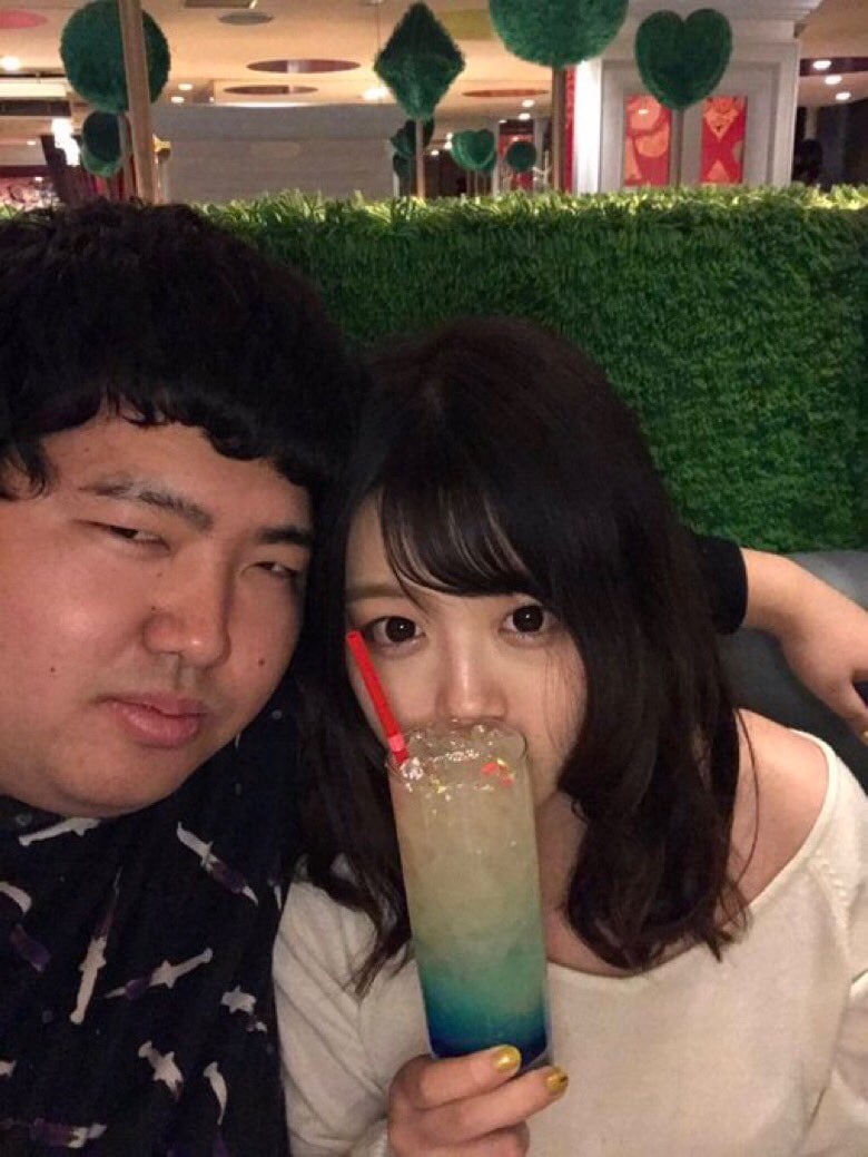 「肥窮男」分手甜心妹上網徵女友⋯3 天後火速交到「爆乳新歡」!新女友「真實身份」引熱議
