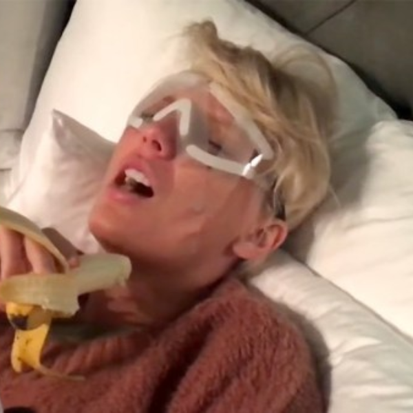 小賈斯汀哭腔模仿泰勒絲「這不是我想要的香蕉」，惹粉絲暴怒：這是在嘲笑她嗎？