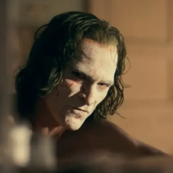 私下暴走影片揭秘！被怒譙《小丑》攝影師回應破梗，「你們都被瓦昆菲尼克斯給整啦！」