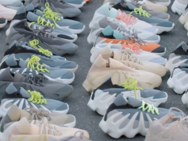 3 款「視覺系」Yeezy 球鞋，讓網友也驚呼「受不了」！龍骨鞋、洞洞鞋你要怎麼選？
