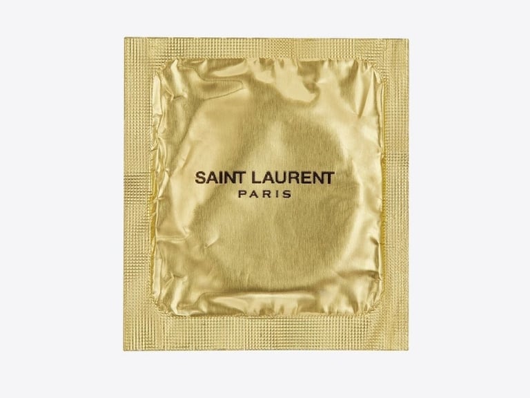 享受最高端的高潮感！SAINT LAURENT 推出限定保險套