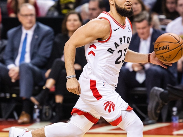 NBA 速報 ／ Kawhi 走也沒差！冠軍班底 VanVleet 和 Siakam 合力狂轟 68 分，暴龍擊敗鵜鶘拿下本季首勝！