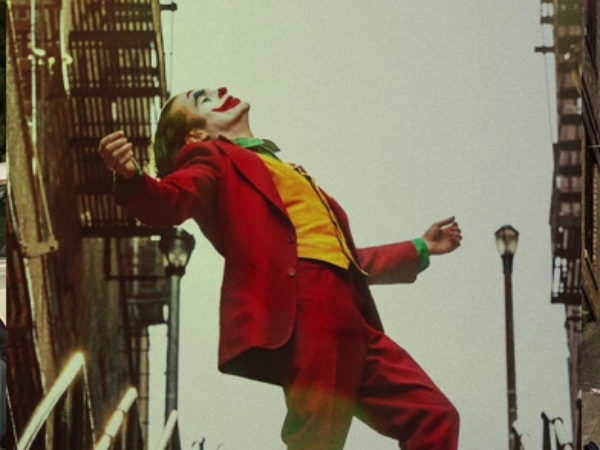 《小丑》階梯打卡熱過頭？當地居民「蛋洗」拍照影迷嗆：「這就是 Joker 會做的事啦！」