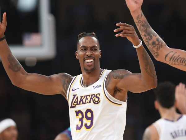 NBA 速報／湖人有你真好！「魔獸」Howard 8 投全進還外加 4 火鍋，攻防態度超積極贏得滿聲喝采！