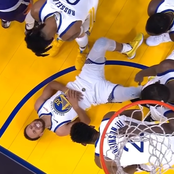 NBA 速報／勇迷崩潰！勇士主場慘輸太陽 11 分，主力 Curry「左手骨折」面部表情超猙獰！