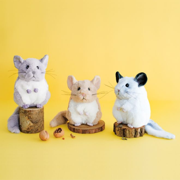治癒的無辜表情！日本推出「絨鼠造型化妝包」，拿出來補妝肯定會令旁人驚喜！
