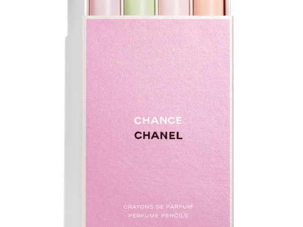 瘋掉！Chanel 推出「隨身攜帶香氛筆」外型討喜價格也超討喜！