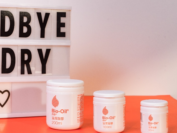全球每秒賣出一瓶 Bio-Oil 30年再推新品 百洛滋潤凝膠 「溫感」油膠質地強力保濕  以油取代水份 乾性肌膚的解決之道