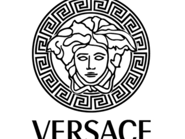 震撼彈!繼 Gucci、Prada 後⋯Versace 也閃電宣布合併男女時裝秀!這背後暗示著一個不可擋的時尚趨勢⋯