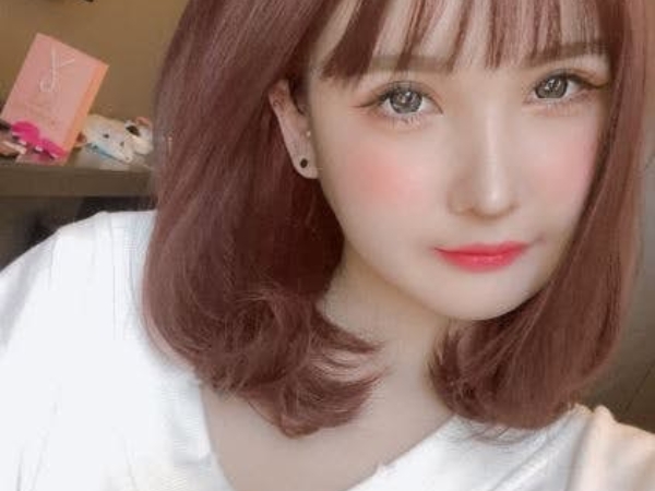 爸爸一句「你的長相會帶來不幸」！日少女狂噴 400 萬「變身芭比」：差點死在手術台！