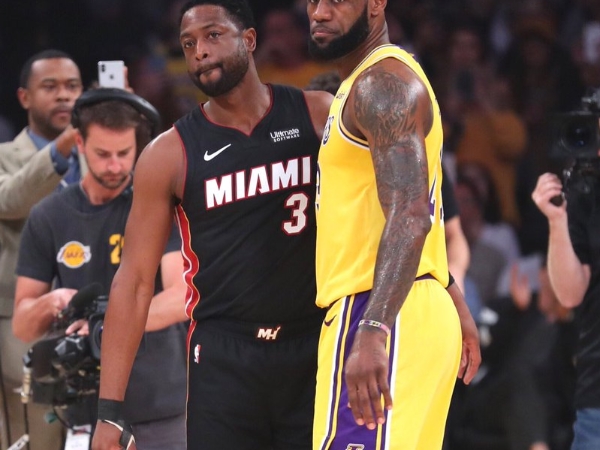 不准嘴我兄弟！NBA 球星詹皇被酸成是「過氣王」，好友 Wade 氣到在推特發文槓上酸民！
