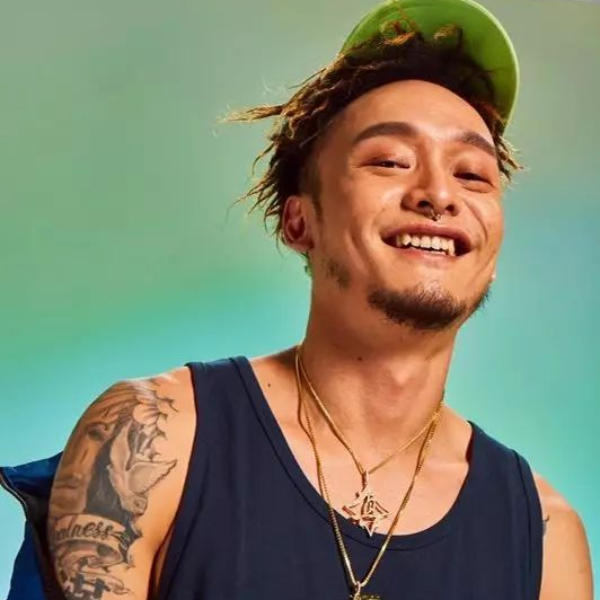 風評由黑翻白？《中國有嘻哈》徐真真上節目大談感情觀：「我是渣男！」網友：太 Real 了！