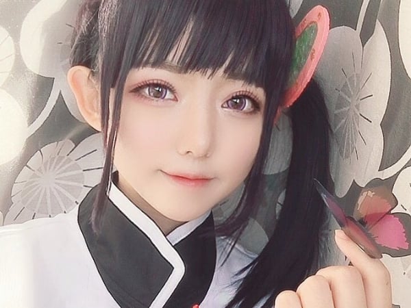 日本正妹 Coser 同時完美扮演《鬼滅之刃》禰豆子和香奈乎，網友狂讚：哪一邊都可愛爆表！