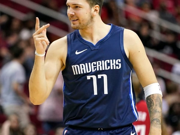 NBA 速報／完勝大鬍子！Doncic 砍 41 分 10 助攻率獨行俠擊墜火箭，超狂表現再創多項新紀錄！