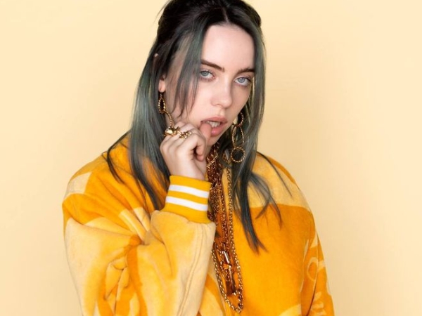 回答所有私密問題!Billie Eilish 宣告現在 100% 單身,「人生第一次覺得不需要男友」!